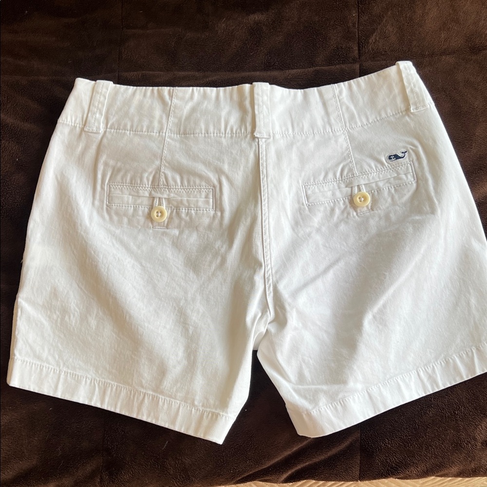 Vineyard Vines Cream Women's Shorts